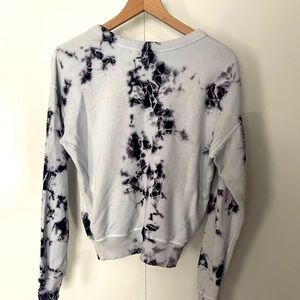 SZ XS n: PHILANTHROPY Blue and Purple Tie Die Crew Neck!